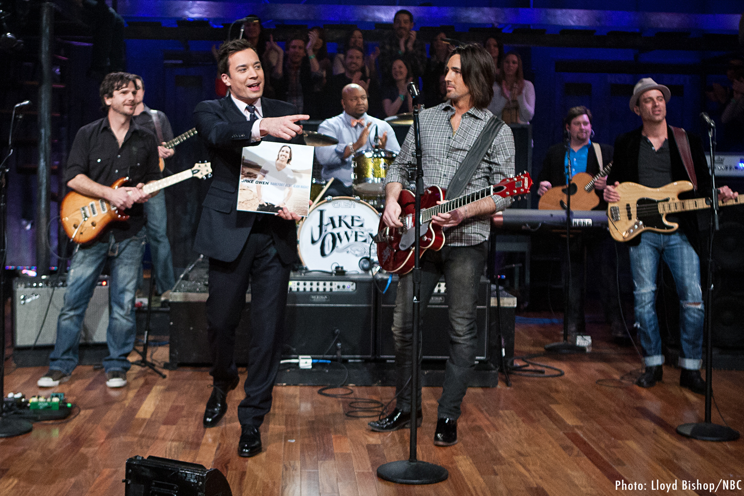 Jake Owen Performs “Alone With You” On Late Night With Jimmy Fallon