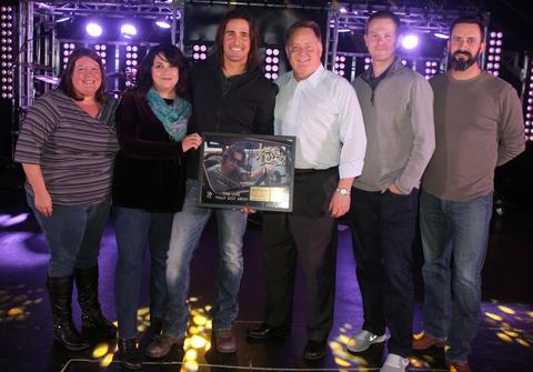 Jake Owen Gold Certification The One That Got Away - CountryMusicRocks ...