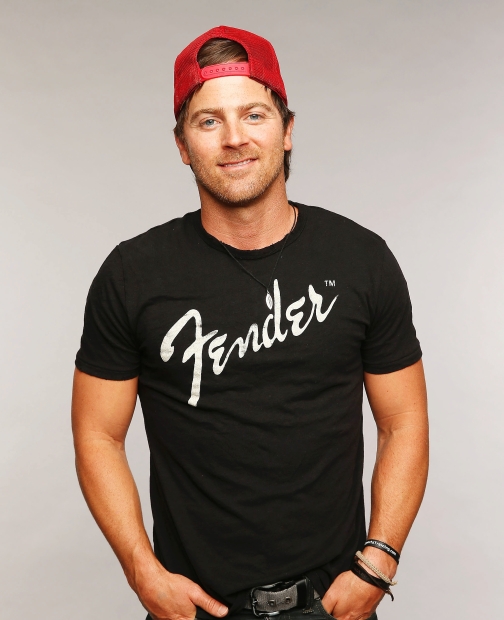 Kip Moore Earns Gold Certification For “Hey Pretty Girl” And ...