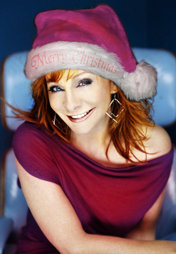 Reba Carries On A Unique Tradition At Christmas Country Music Rocks