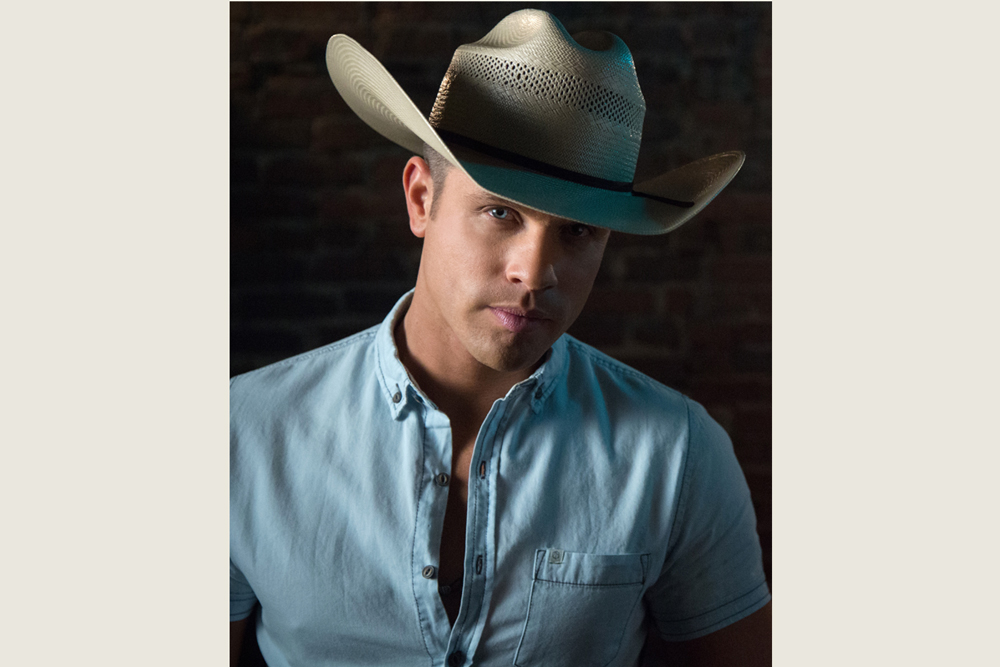 Dustin Lynch