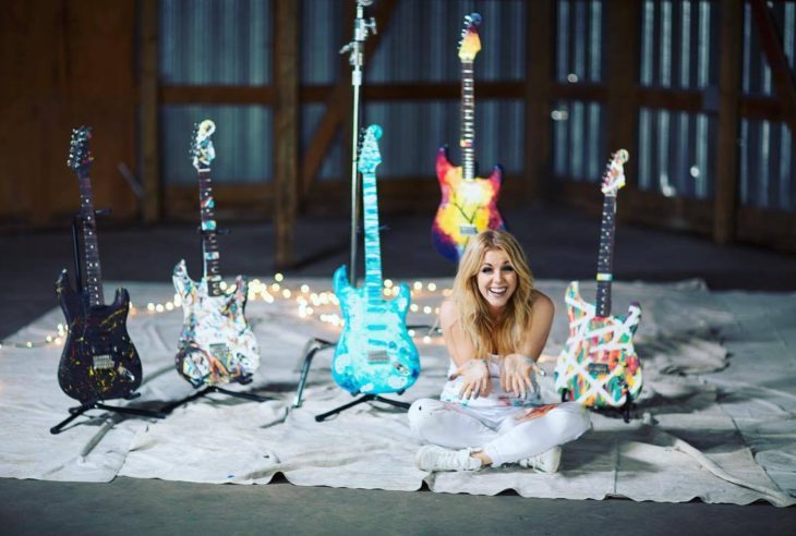 Lindsay Ell Artwork