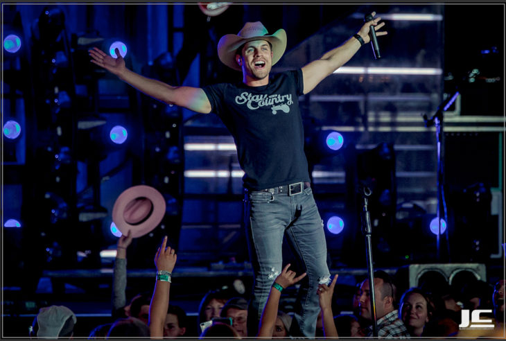 Dustin Lynch Concert