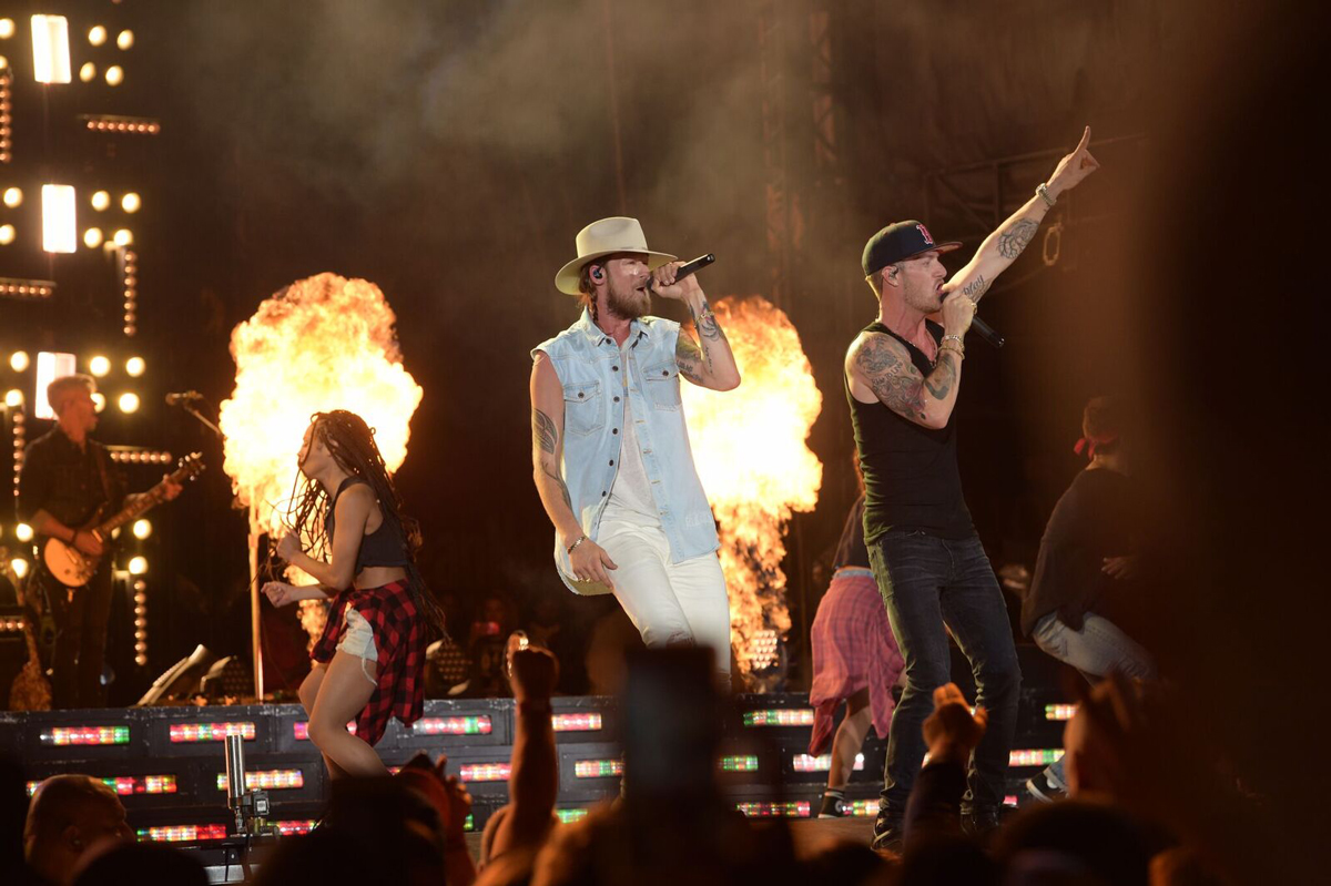 Florida Line Concert Fenway Park Country Music Rocks