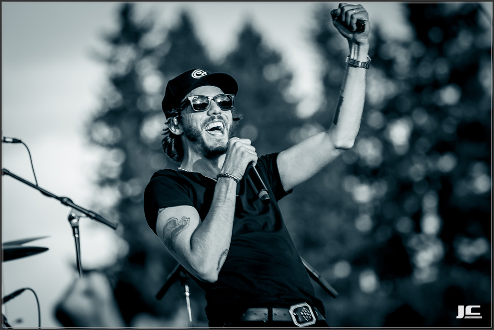 Chris Janson Live